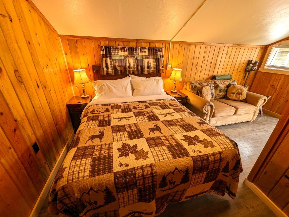 Yellowstone'S Treasure Cabins Gardiner Exteriör bild
