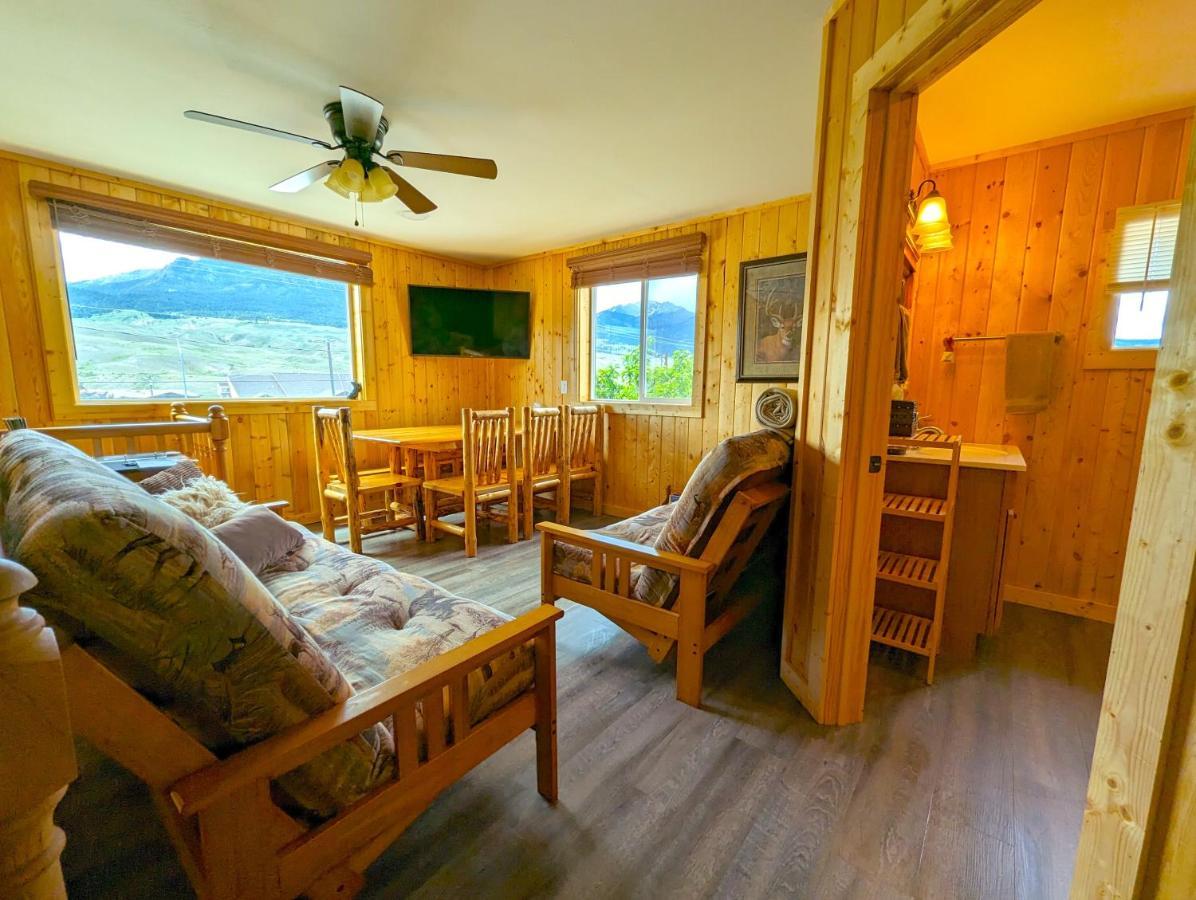 Yellowstone'S Treasure Cabins Gardiner Exteriör bild