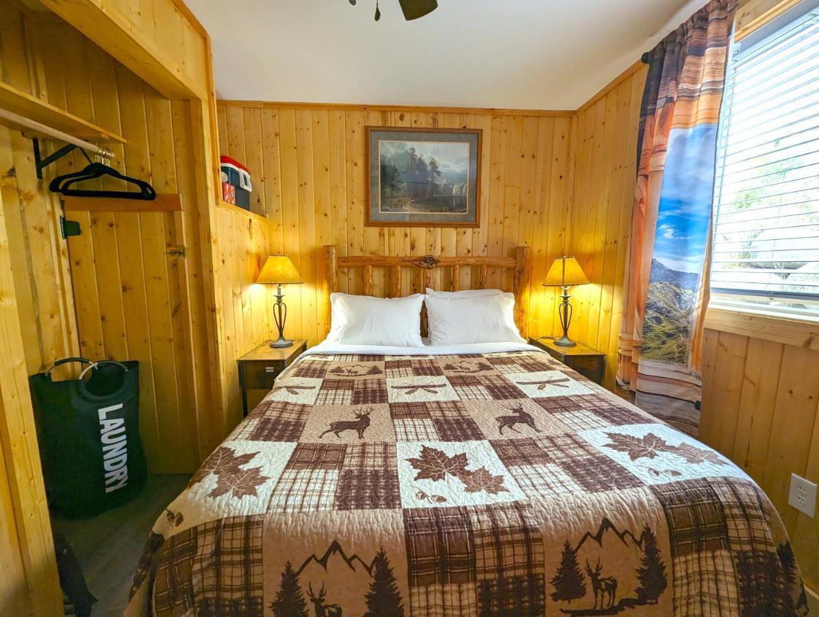 Yellowstone'S Treasure Cabins Gardiner Exteriör bild