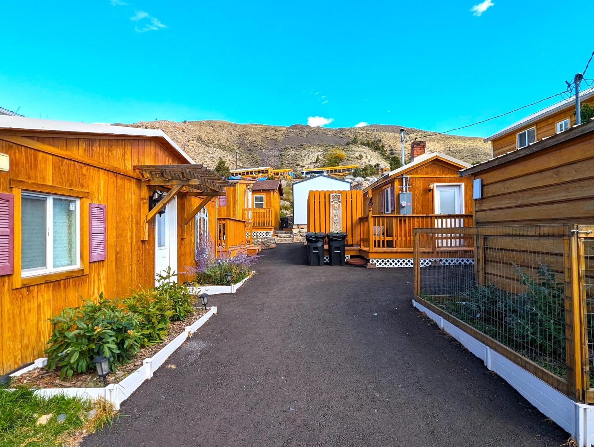 Yellowstone'S Treasure Cabins Gardiner Exteriör bild
