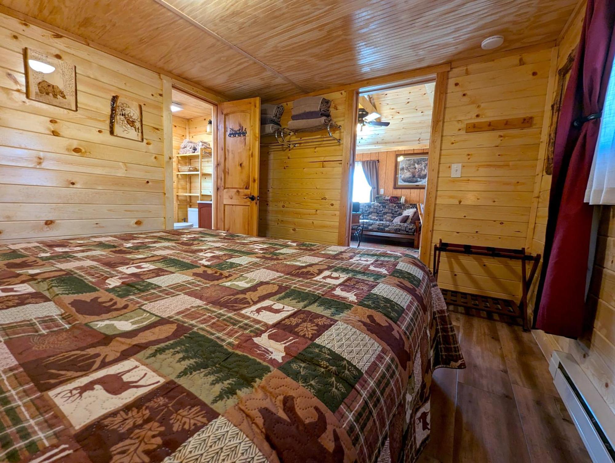 Yellowstone'S Treasure Cabins Gardiner Exteriör bild