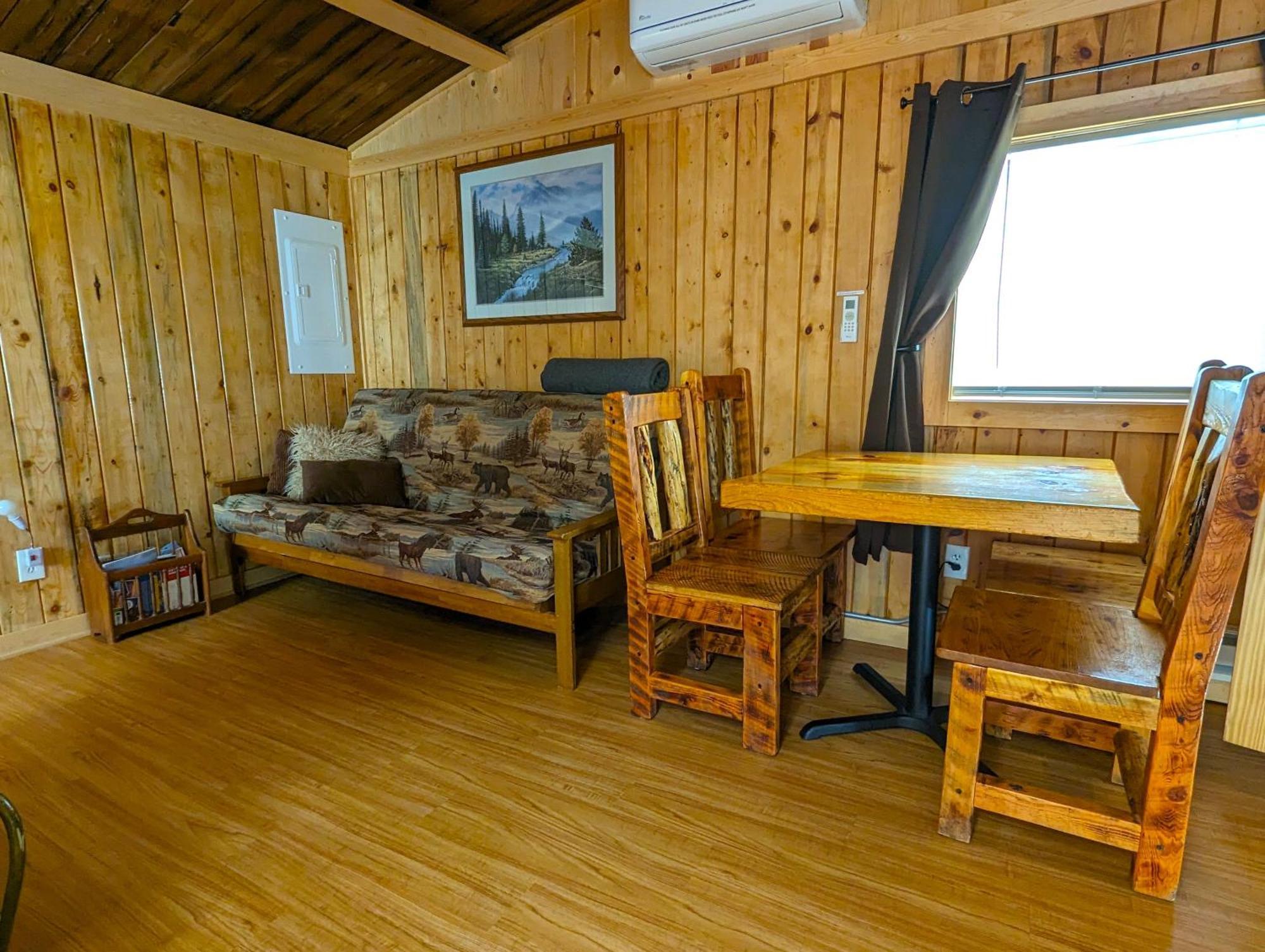 Yellowstone'S Treasure Cabins Gardiner Exteriör bild
