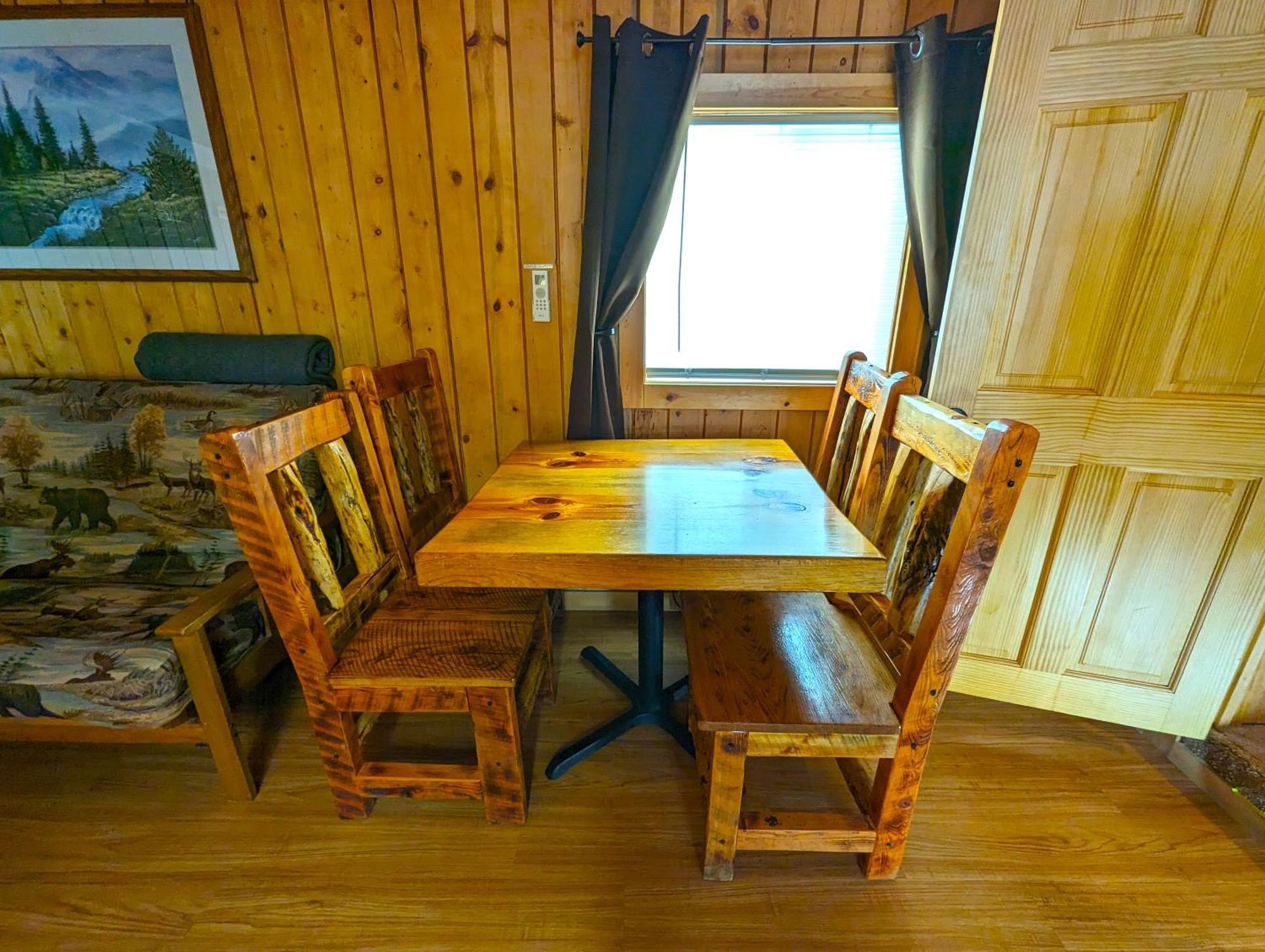 Yellowstone'S Treasure Cabins Gardiner Exteriör bild