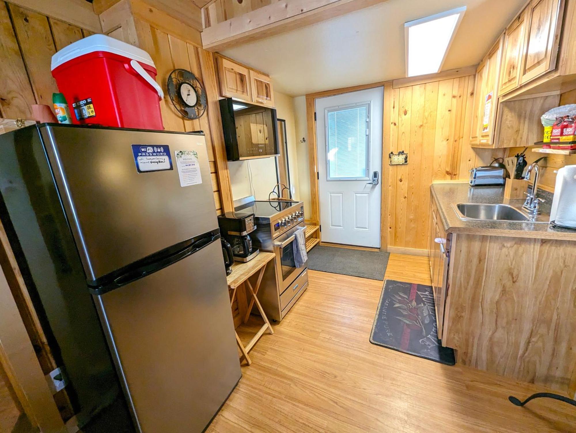 Yellowstone'S Treasure Cabins Gardiner Exteriör bild
