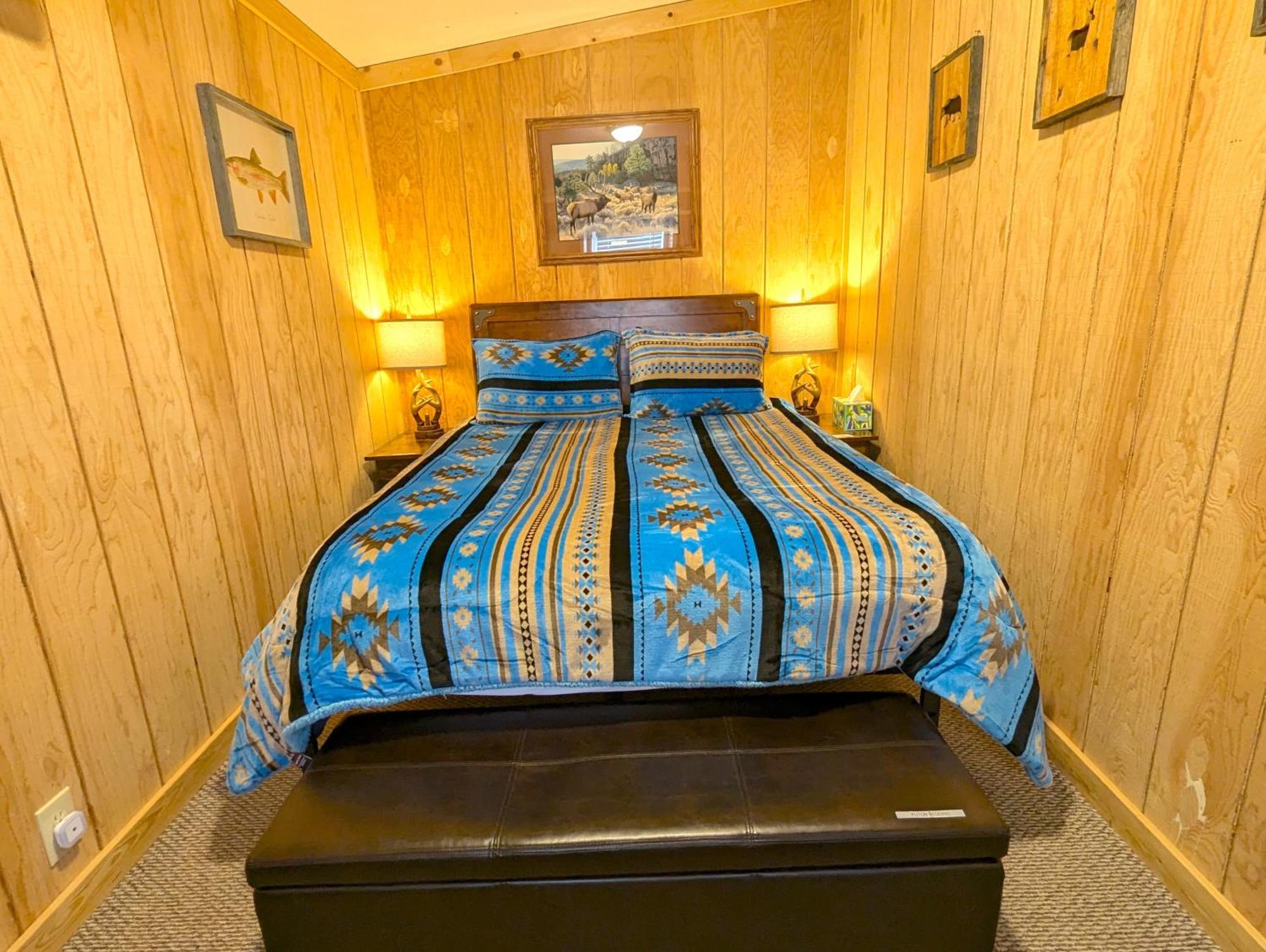 Yellowstone'S Treasure Cabins Gardiner Exteriör bild