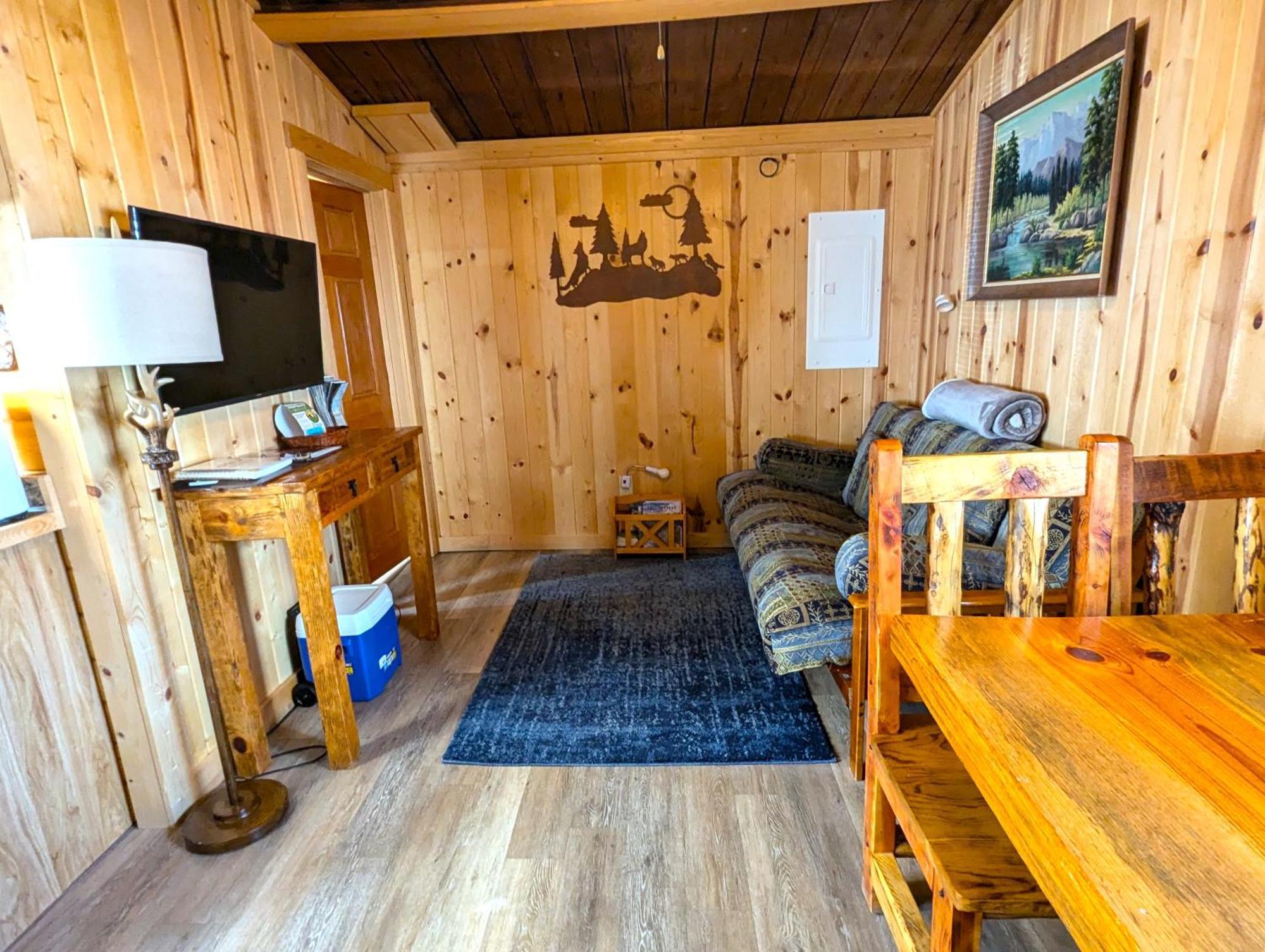 Yellowstone'S Treasure Cabins Gardiner Exteriör bild