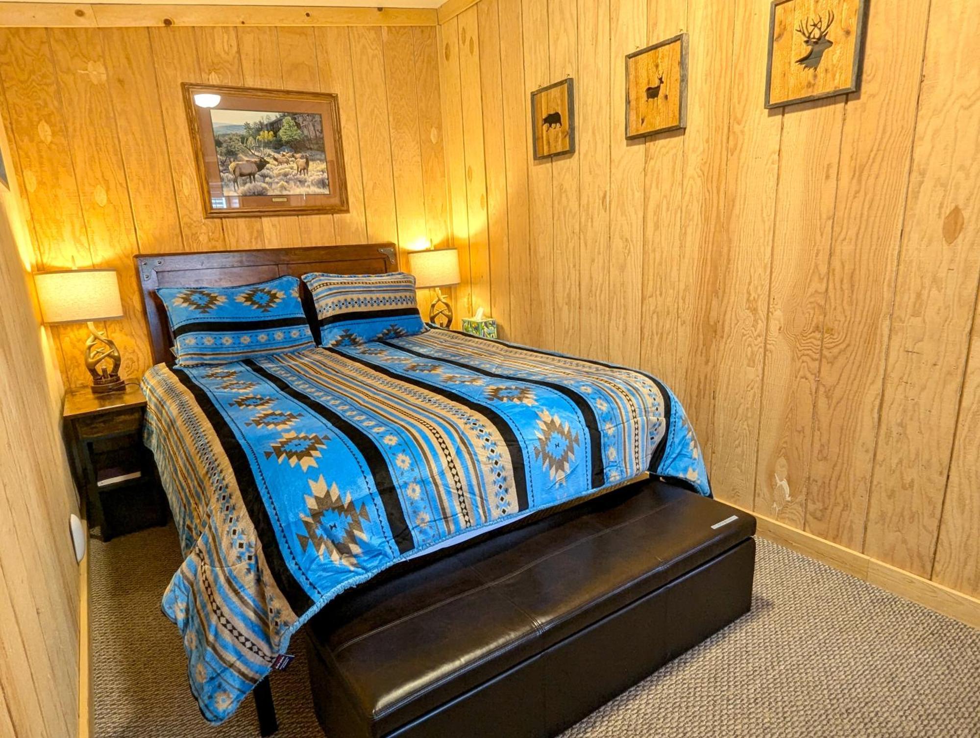Yellowstone'S Treasure Cabins Gardiner Exteriör bild